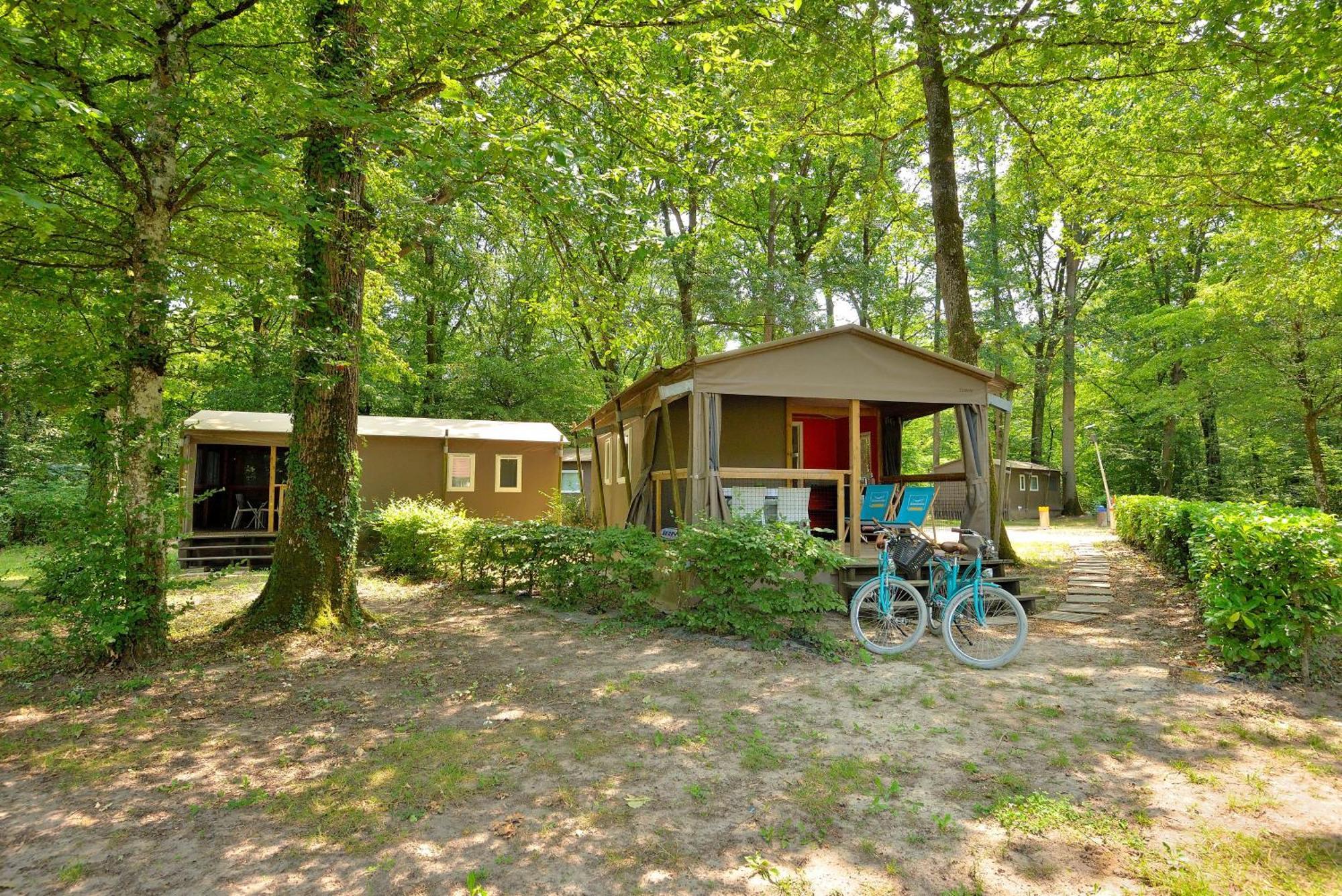 Camping Etang De La Vallee Combreux Exterior photo